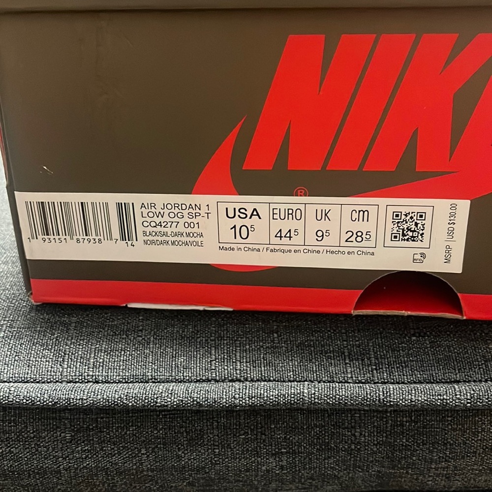 Jordan 1 Travis Scott